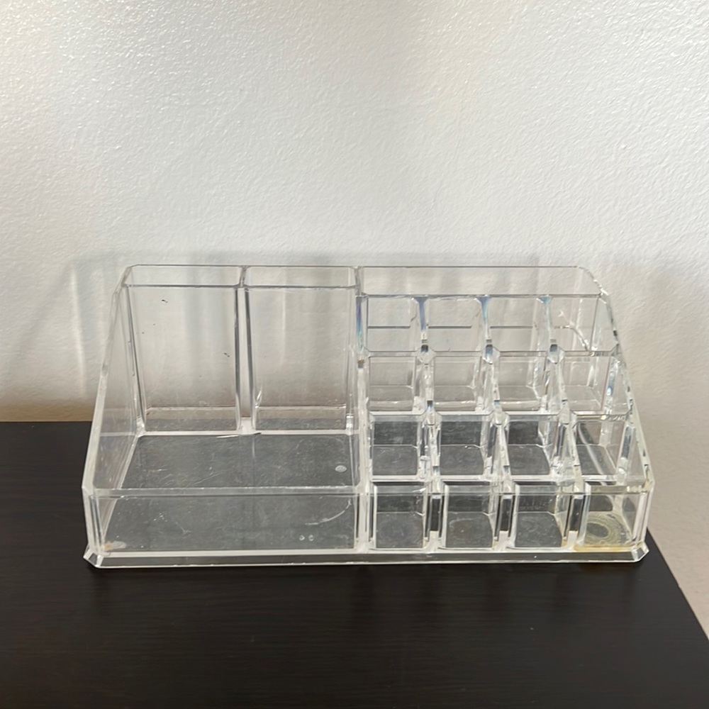 Clear Arcylic makeup/vanity organizer